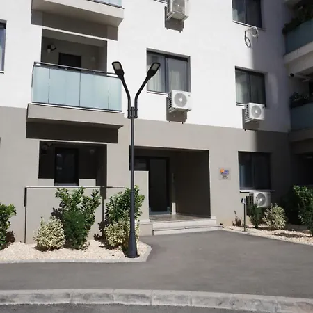 Invictus Apartment