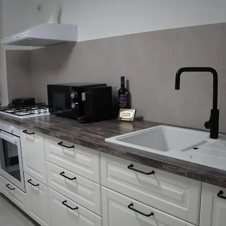 Appartement Invictus Boekarest