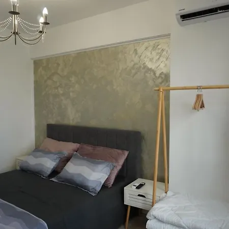 Apartment Invictus *